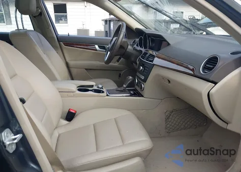 2014 Mercedes-Benz C 300 Luxury 4Matic/Sport 4Matic из США, поврежденный, VIN WDDGF8AB7EG201975